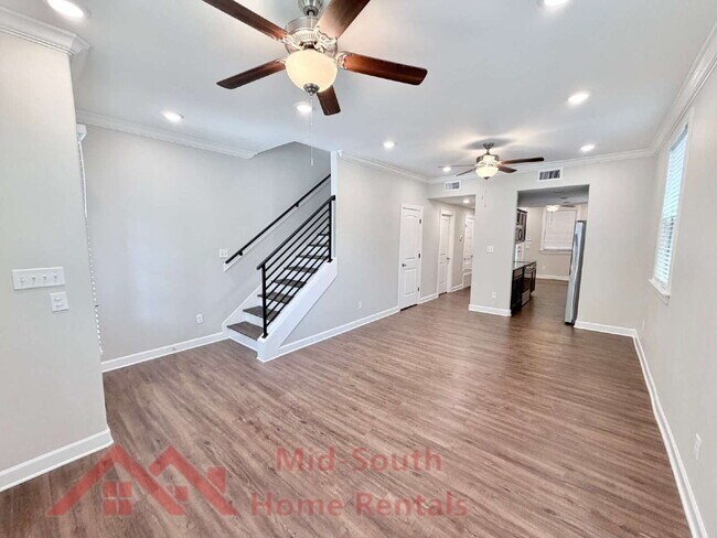 Building Photo - 82 N Rembert St