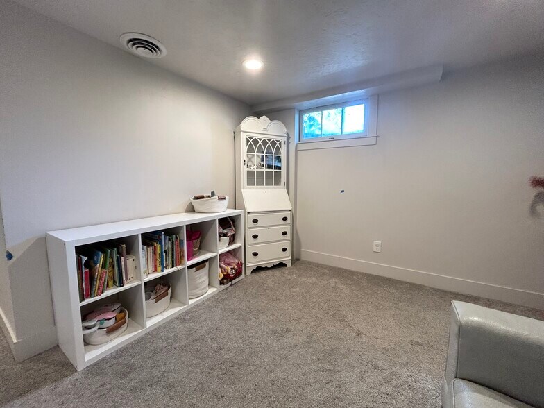 Building Photo - 3529 N 36th St