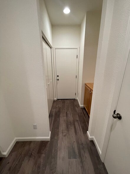 First Floor Entry, Laundry & Garage Access - Tapestry at Silverwood