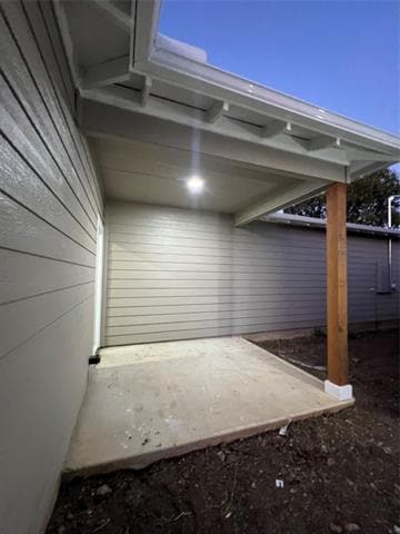 Building Photo - 615 Luxton St