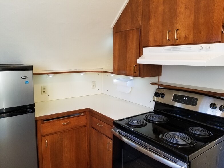 Building Photo - 5116 Meridian Ave N