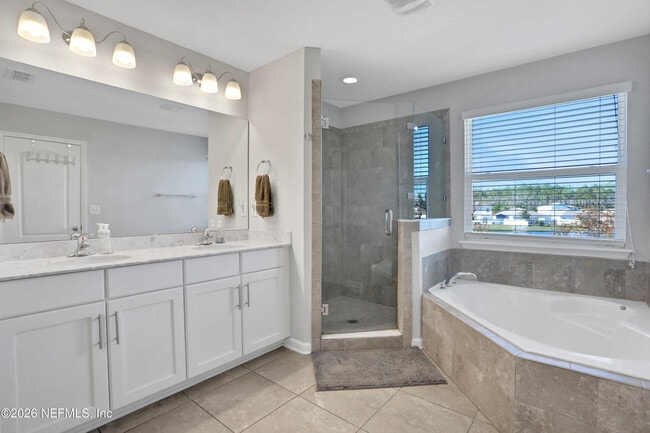 Building Photo - 95262 Tanglewood Dr