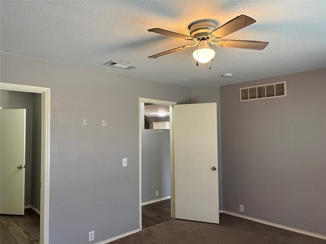 Building Photo - 9011 King Ranch Dr