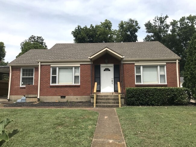 Primary Photo - 3-Bedroom 2-Bath Home in Prime West Nashvi...
