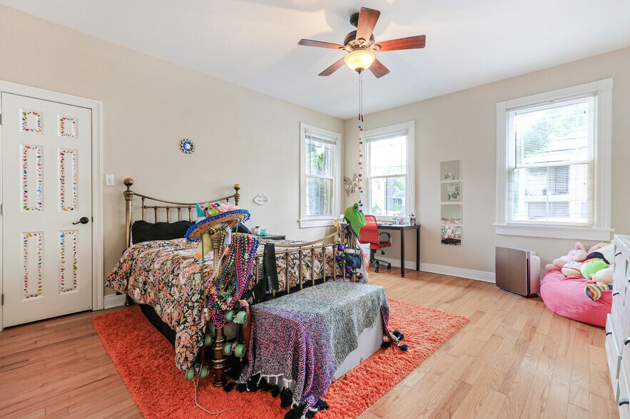 Building Photo - 5706 Willow St