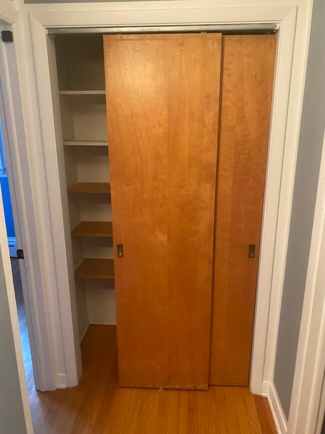 Building Photo - 156 Park Pl