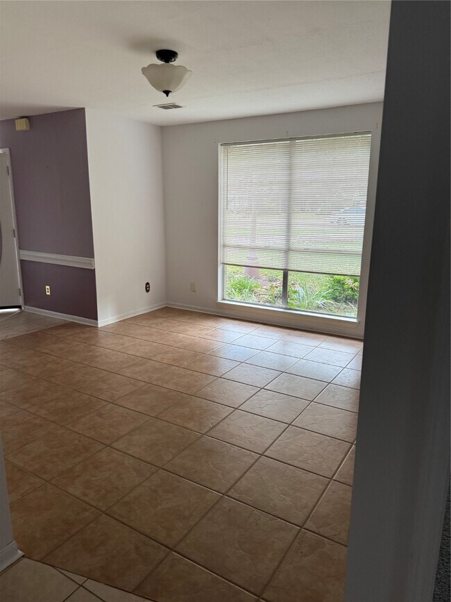 Building Photo - 24930 Plantation Estates Ave