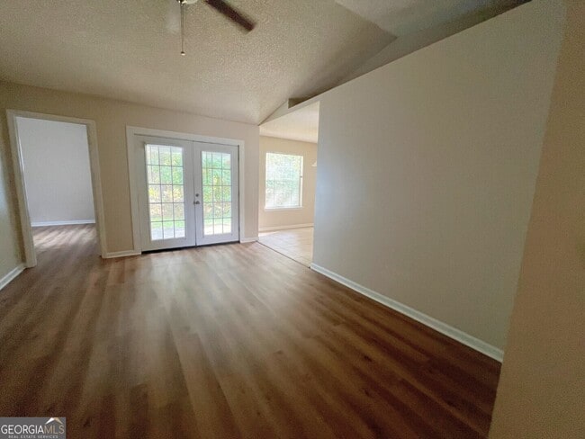 Building Photo - 167 Talbot Ct