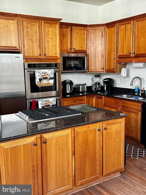 Building Photo - 1607 Seneca Ave