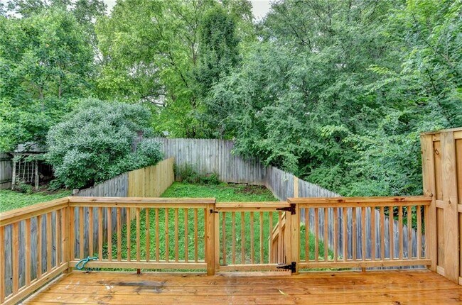 Building Photo - 3876 Meadow Creek Dr