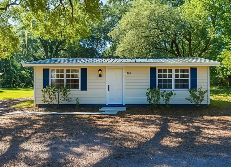 Building Photo - 1702 Lafayette St