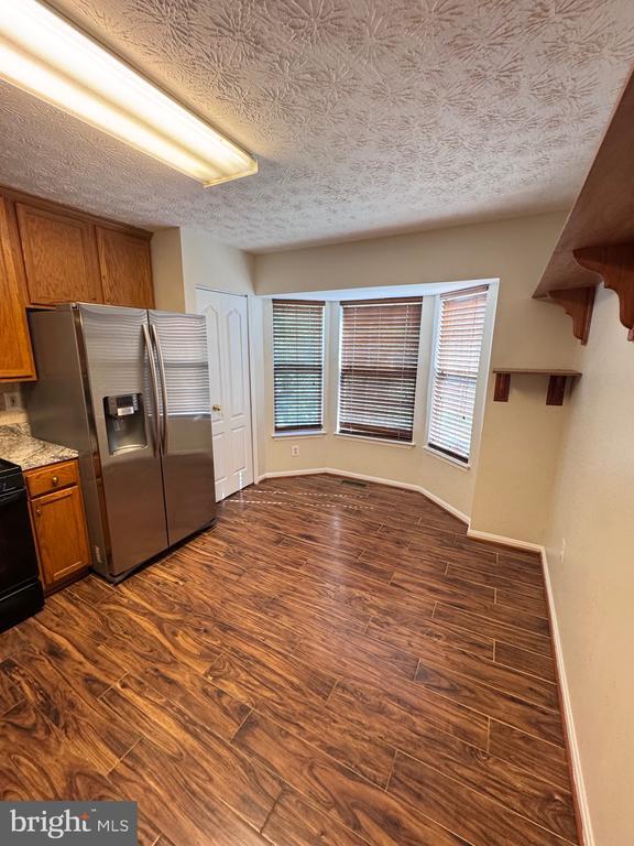 Building Photo - 9805 Doubletree Terrace