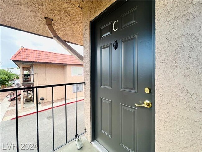 Building Photo - 2920 E Siki Ct