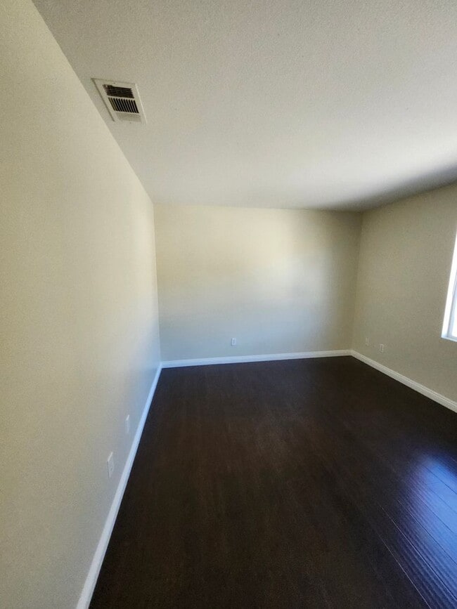 Building Photo - Beautiful two-story home located in the he...