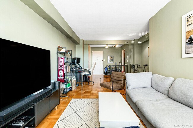 Building Photo - 107-40 Queens Blvd