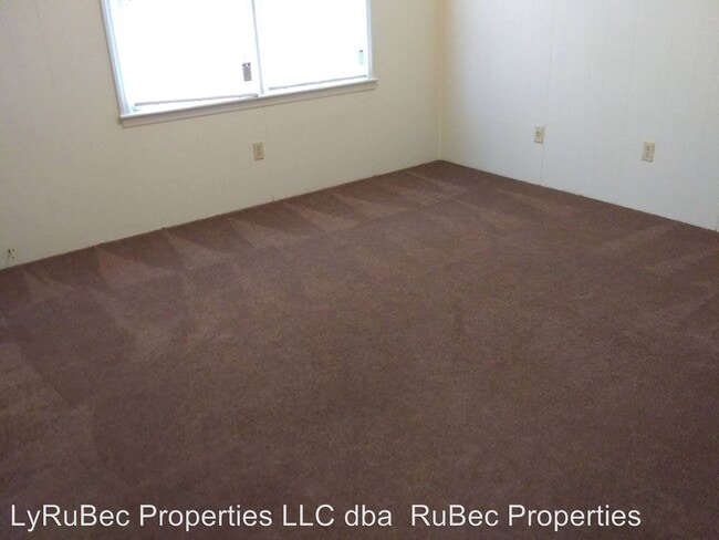 Building Photo - 915-915 Nottingham Dr