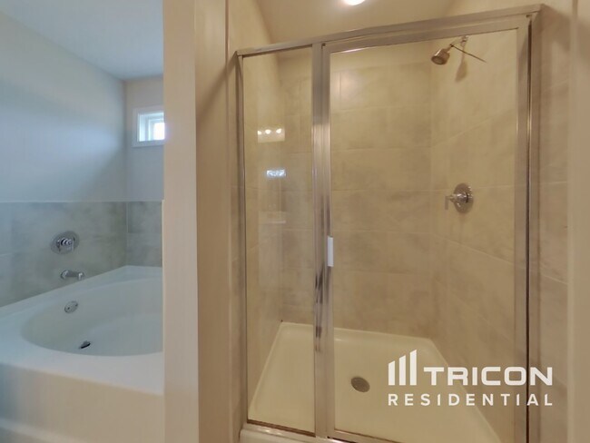 Building Photo - 331 Leyland Crossing