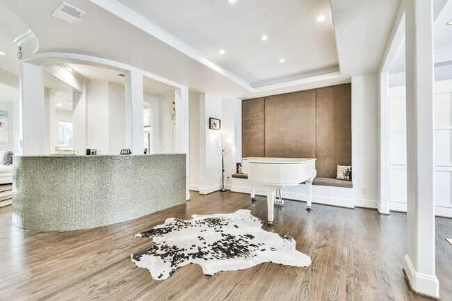 Building Photo - 4736 Post Oak Timber Dr