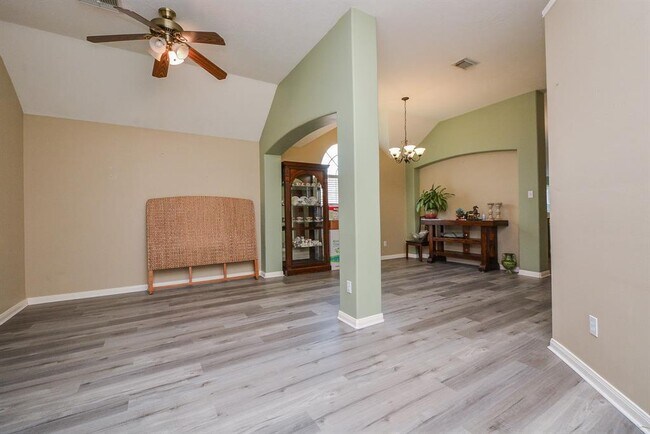Building Photo - 24810 Sageford Ct