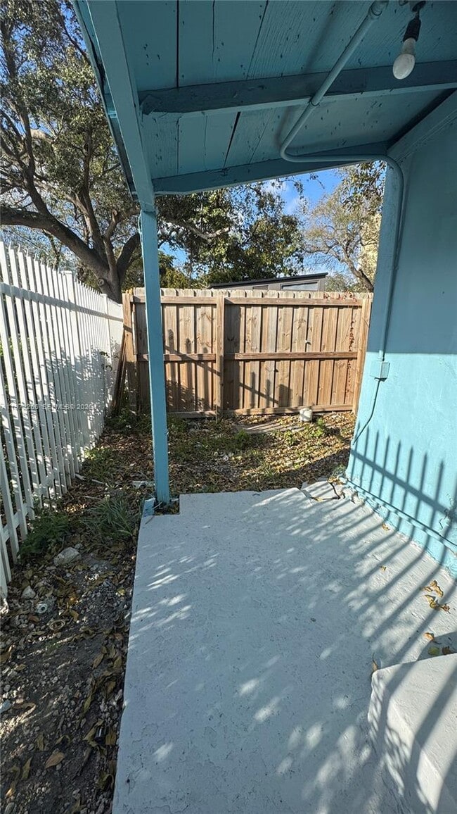 Building Photo - 5158 NW 23rd Ave