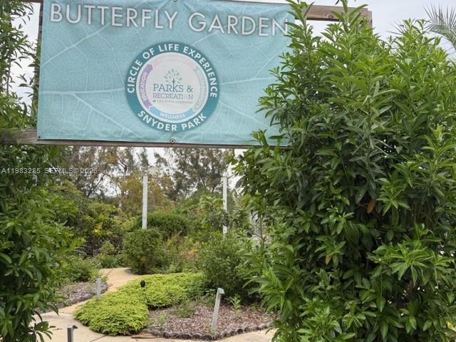 Building Photo - 2927 SW 18th Terrace