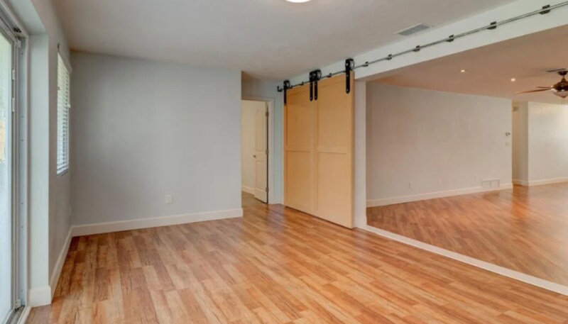 Building Photo - 1462 Roosevelt Blvd