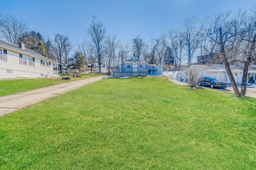 Building Photo - 130 Penneman Ave