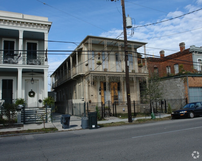 Building Photo - 1231 Baronne St