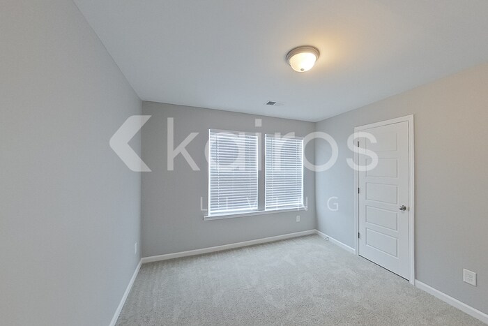 Building Photo - 101 Silver Maple Ln