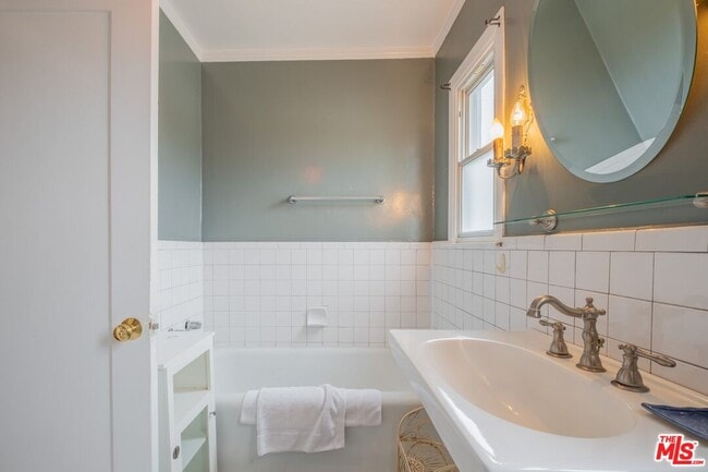 Building Photo - 8318 4th St