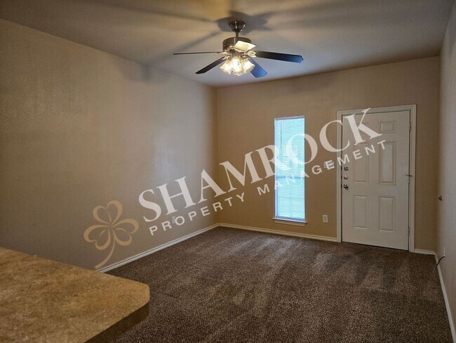 Building Photo - 2/1 Fourplex in Midway ISD!
