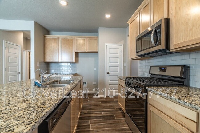 Building Photo - 275 Kinsley Wy