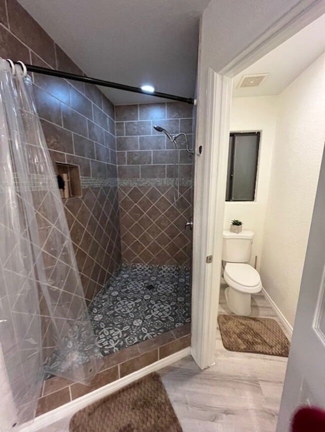 Building Photo - High in La Quinta Cove