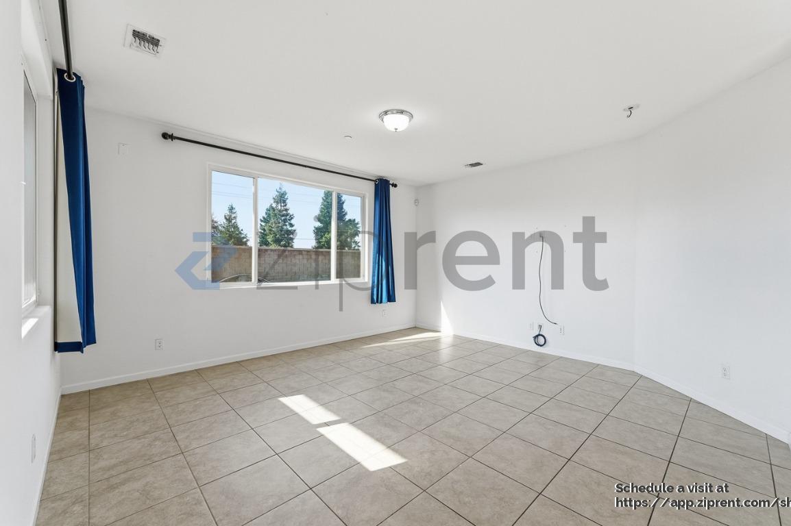 Building Photo - 4607 N Casey Ave