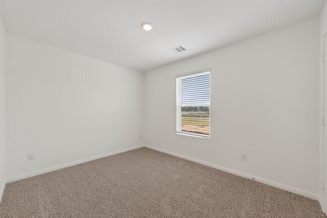 Building Photo - 2065 E Gemini Dr