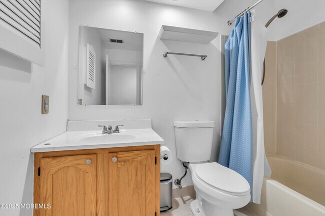 Building Photo - 237 Paddington Ct
