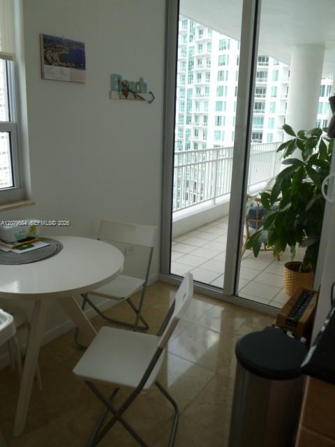 Building Photo - 801 Brickell Key Blvd