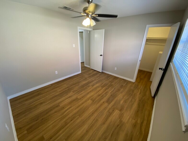 Building Photo - 3213 91st St