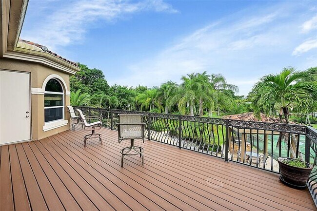 Building Photo - 4200 Coral Hills Dr