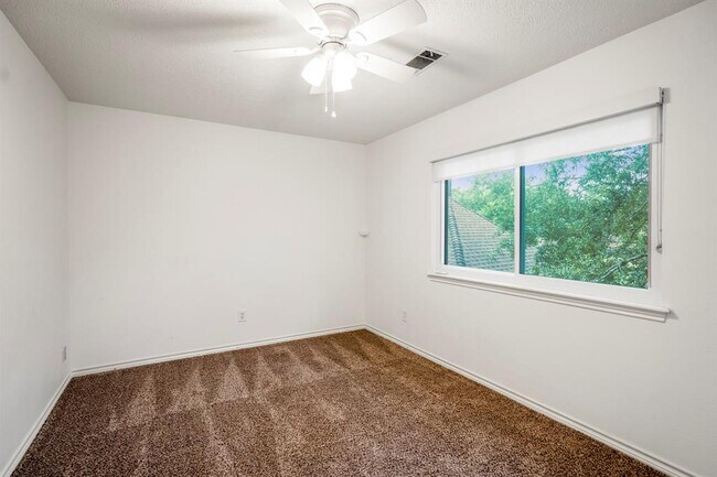 Building Photo - 16814 Windypine Dr