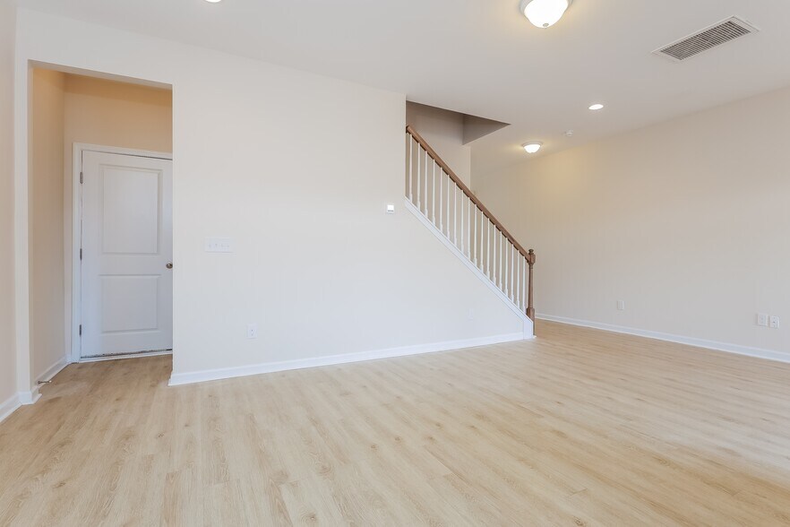 Building Photo - 34 Rivers Point Row