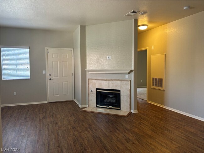 Building Photo - 5250 S Rainbow Blvd