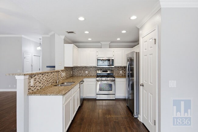 Building Photo - 8507 Jilbur Dr