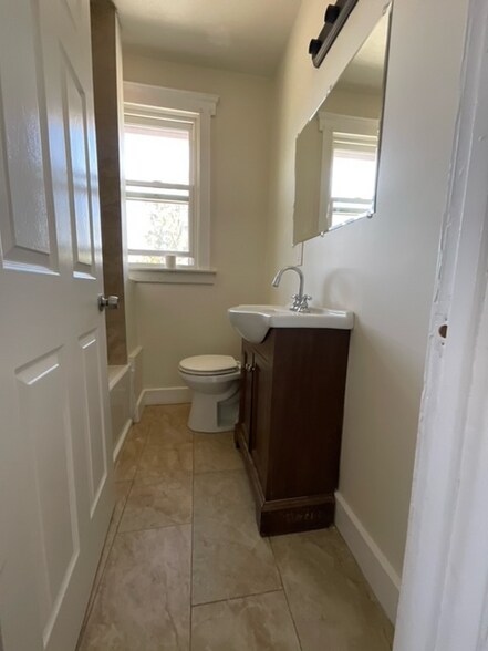 Building Photo - 8455 Cahalan St