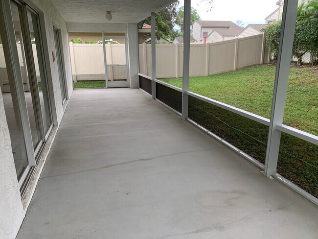 Building Photo - 2444 Stonegate Dr