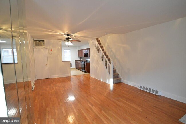 Building Photo - 2509 S Alder St