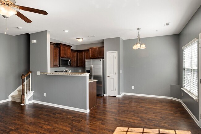 Building Photo - 105 Dursley Ln