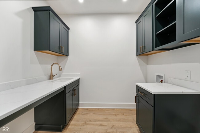 Building Photo - 5123 Oak Rdg Pl