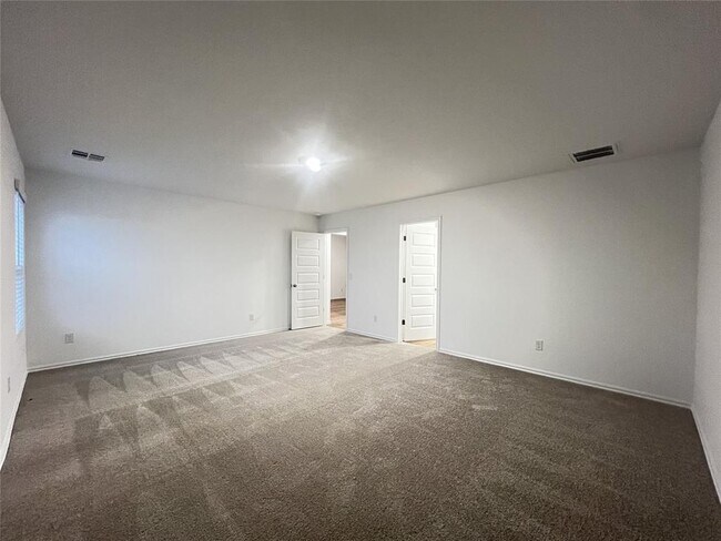 Building Photo - 620 SW 11th St