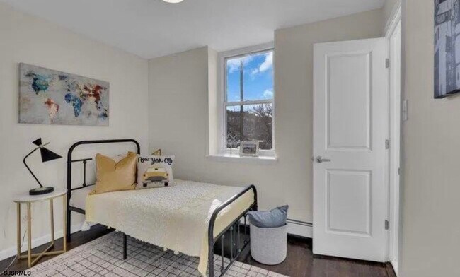 Building Photo - 3939 Ventnor Ave